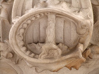 Casa Calvet, anagram detail