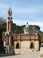 Finca Güell, Sicht auf das Gebäude