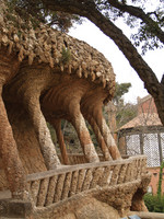 Park Güell, leaning columns of the viaducts (balcony)