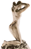 Weiblicher Faun, kniend